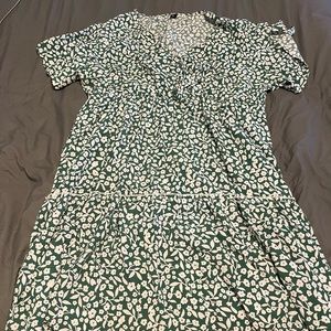 Floral print ruffle hem dress